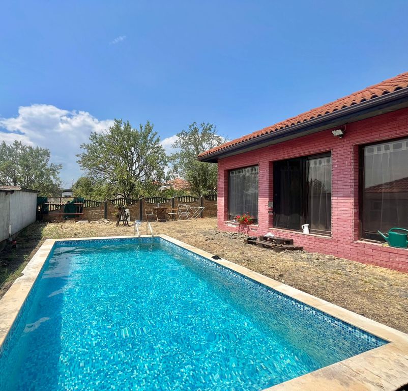 Property photo 1 of 19