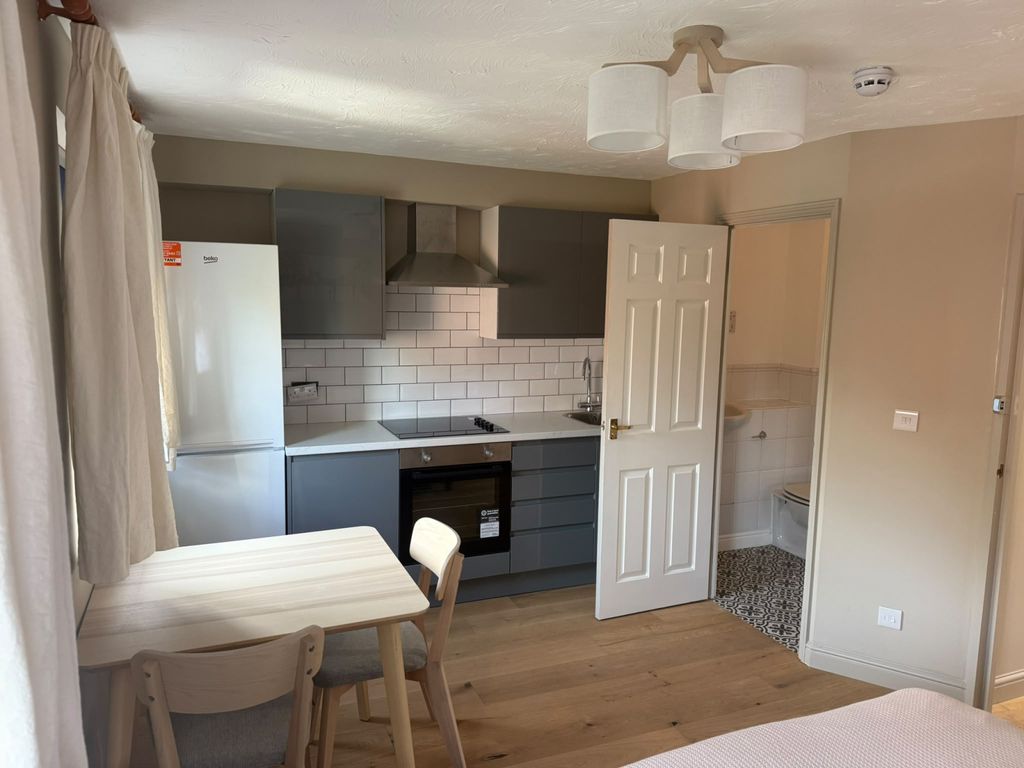 Property photo 1 of 4 Brand New Self-Contained Flats | All Bills Included | Couples Welcome