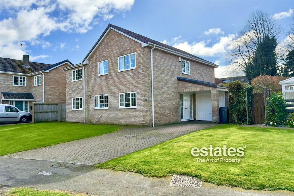 Property photo 1 of 40