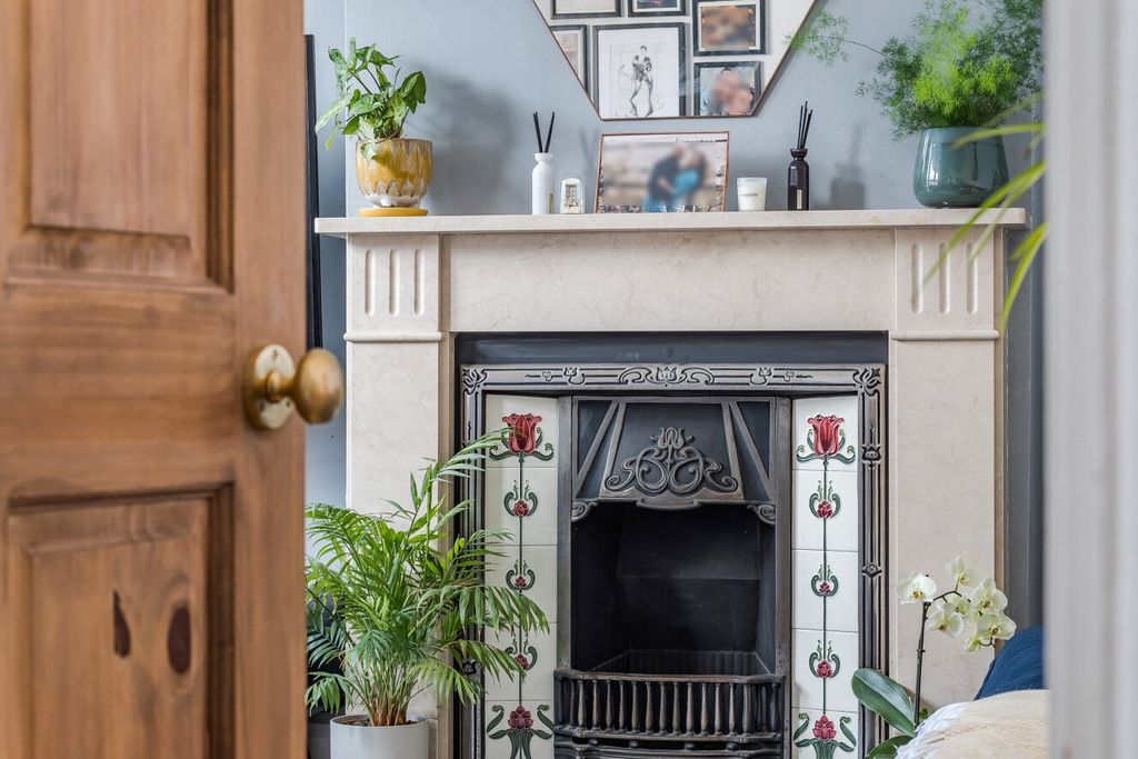 Property photo 3 of 17 Picture 3