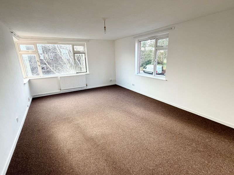 Property photo 3 of 8 Photo 3