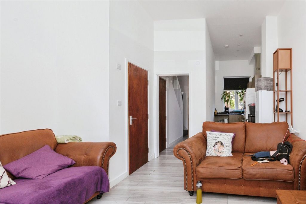 Property photo 2 of 18 Picture No. 07