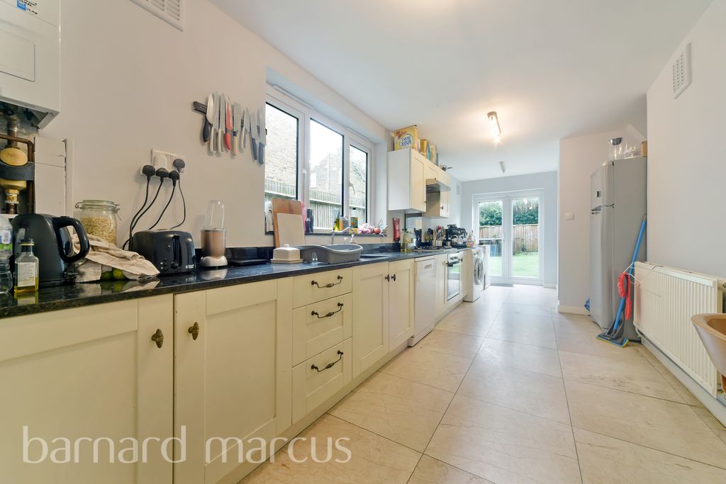 Property photo 1 of 7 Front