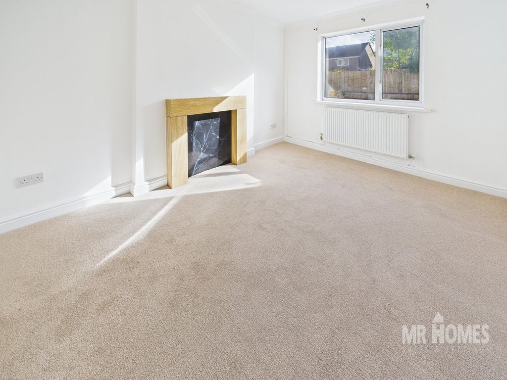 Property photo 2 of 32