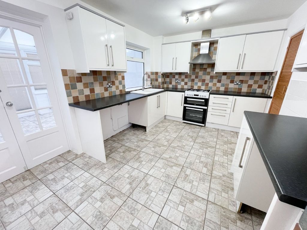 Property photo 2 of 14 Picture No. 06