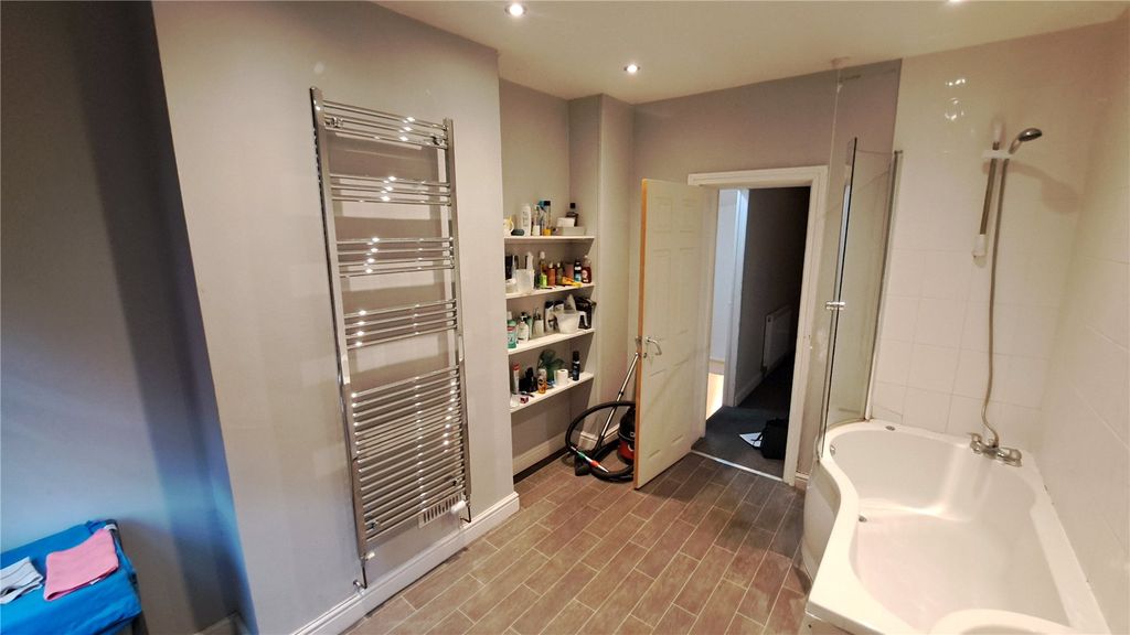 Property photo 2 of 5 Picture No. 05