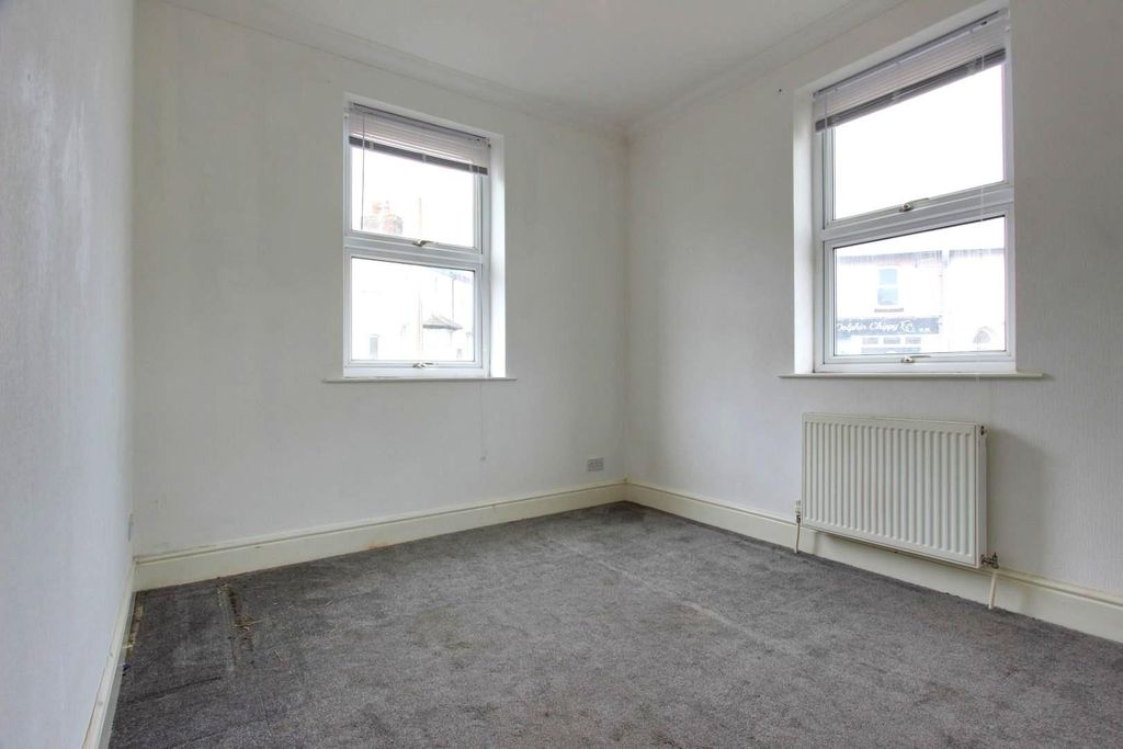 Property photo 2 of 9 3.Jpg