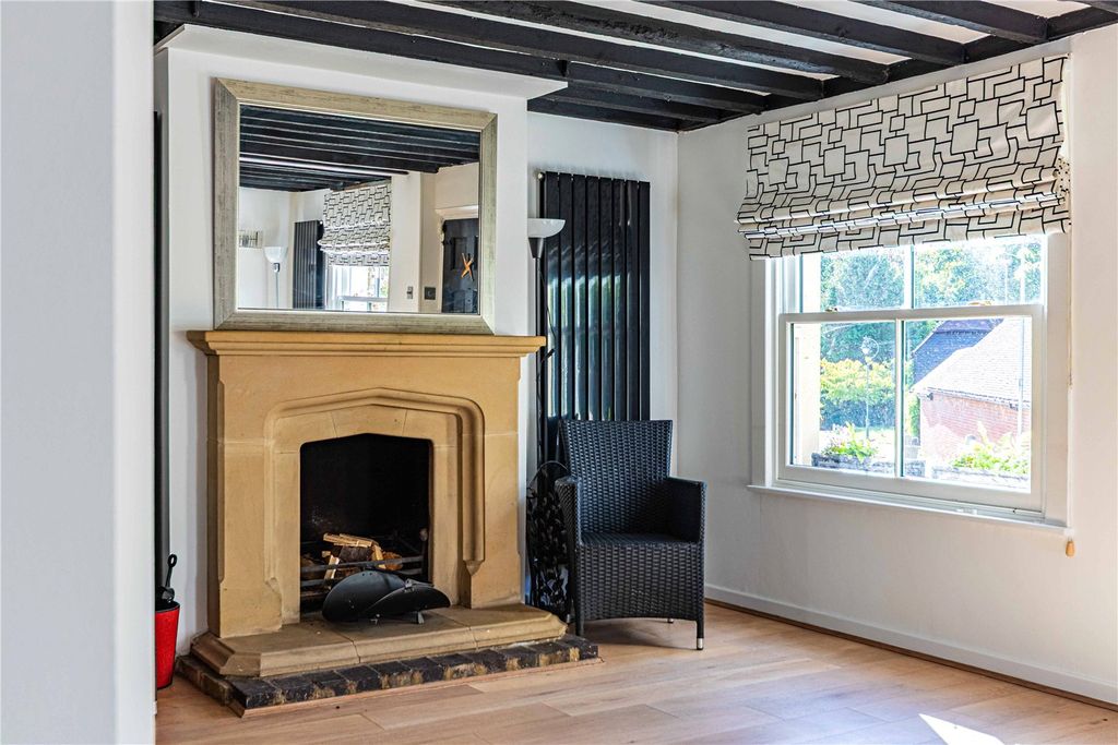 Additional image 5 of 4 bed terraced house to rentThe Old Bakery, Grange Road, Letchmore Heath WD25