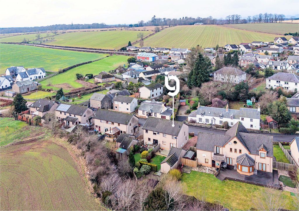 Property photo 2 of 26