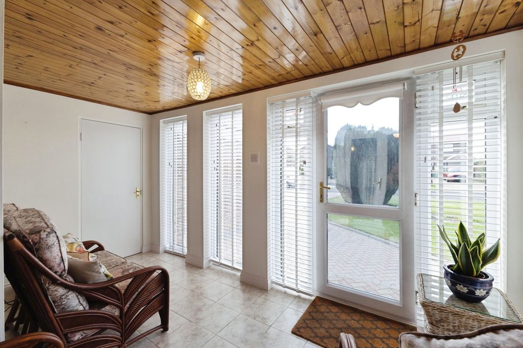 Property photo 3 of 21 Pbox-Img.Jpg