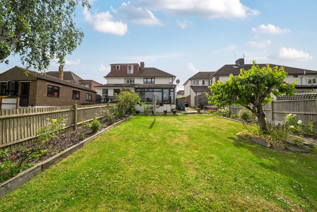 Property photo 2 of 19 1467051-9-6A18782...
