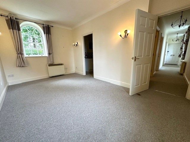 Property photo 1 of 6 Living Room