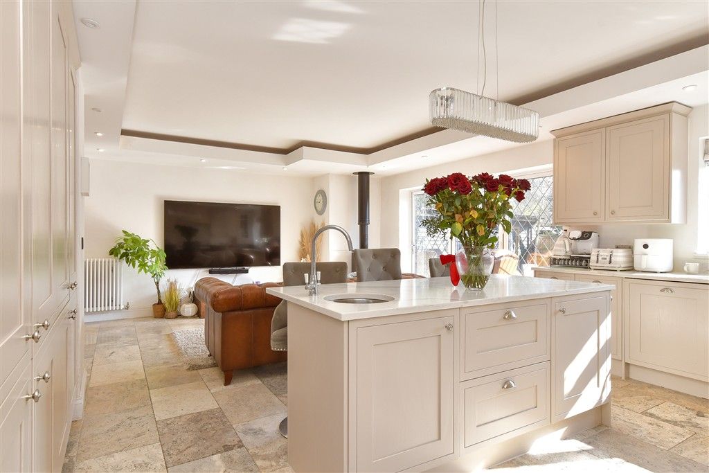 Property photo 1 of 13 Kitchen/Breakfast Room