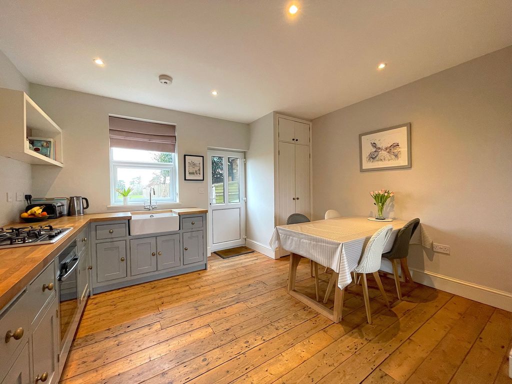 Property photo 1 of 22 Kitchen/Dining Room (5)