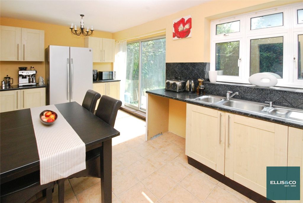 Property photo 2 of 14 Picture No. 08