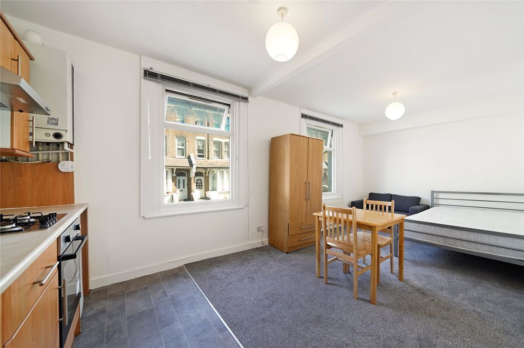 Property photo 1 of 17 Picture No. 10