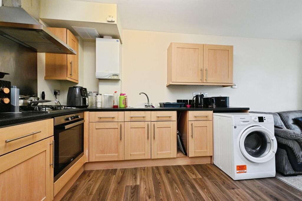 Property photo 2 of 14