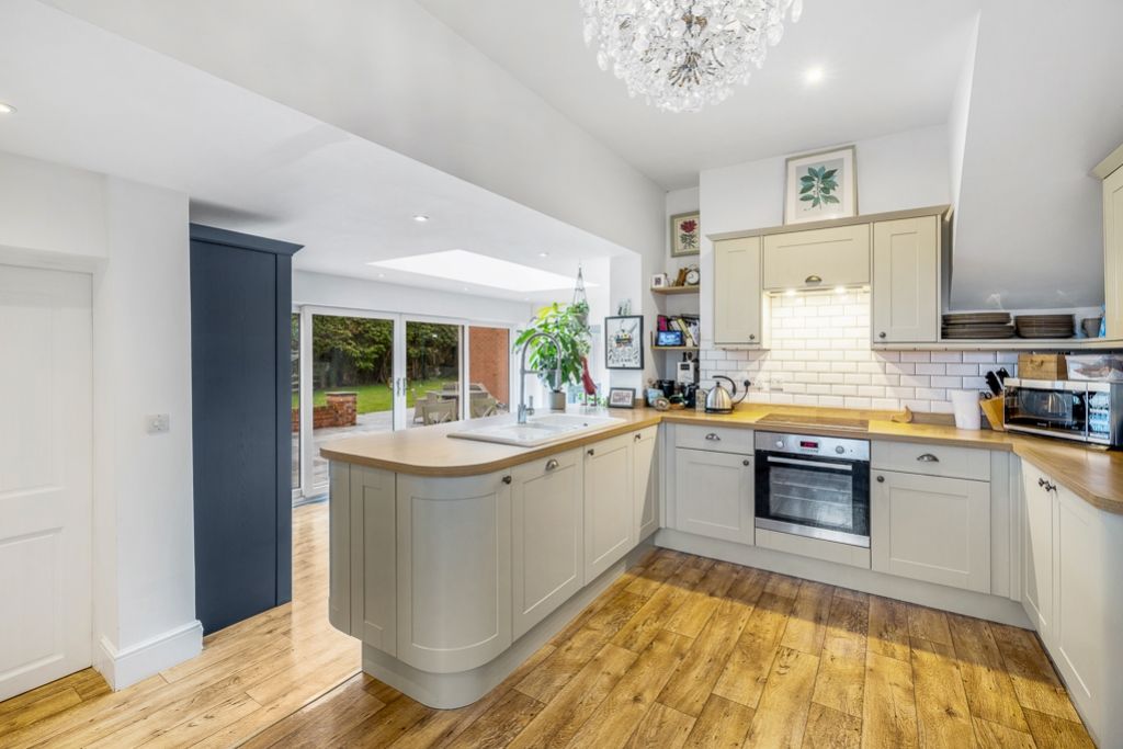 Property photo 2 of 35 21 Mill Hill (Nettleham)-19 - Copy