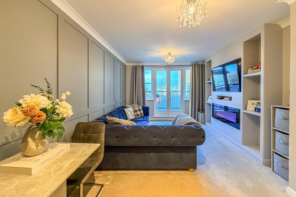 Property photo 2 of 18 Living Room