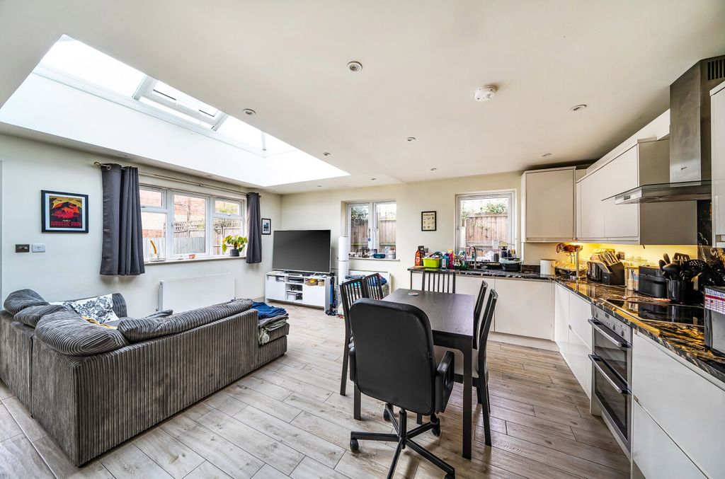 Property photo 1 of 15 1437134-13-69Cb8E...