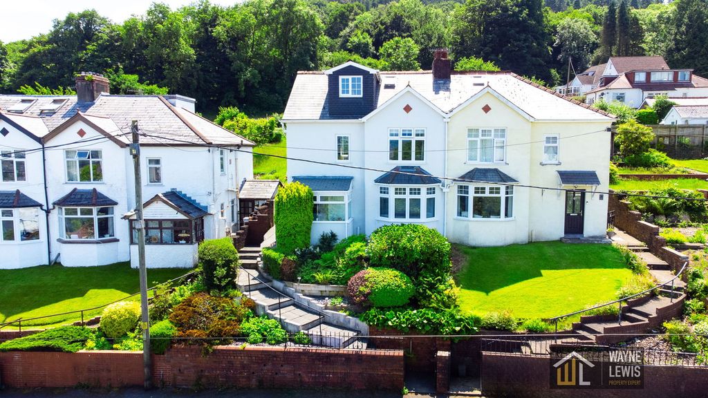 Property photo 1 of 53