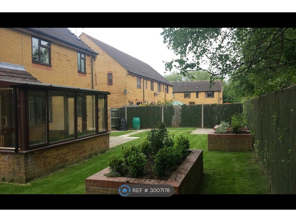 Property photo 3 of 11 Communal Garden