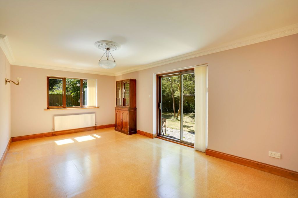 Property photo 3 of 19