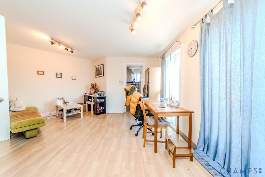 Property photo 3 of 4 Gallery