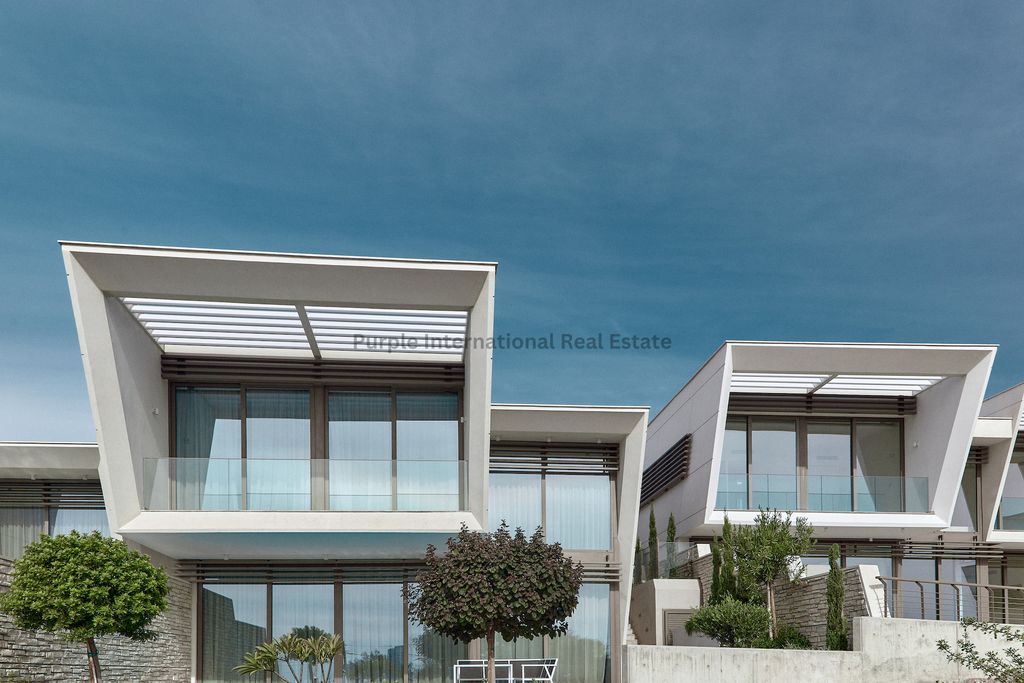 Property photo 3 of 3