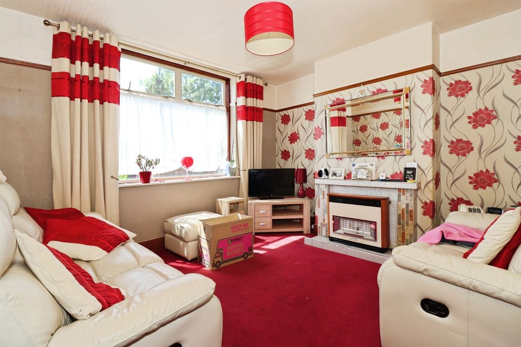 Property photo 2 of 11