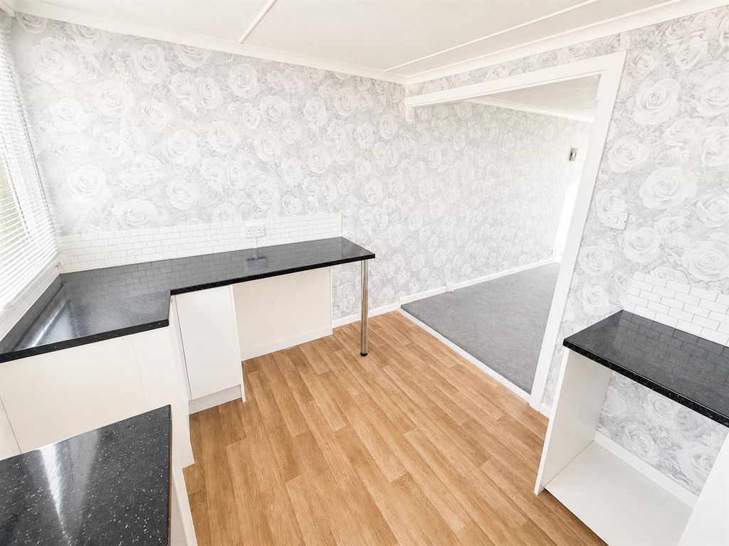 Property photo 3 of 8 Kitchen Diner New.Png