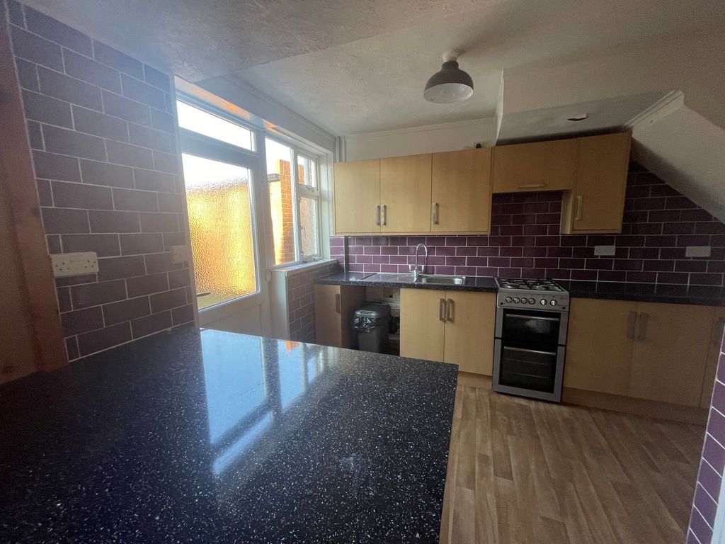 Property photo 3 of 9 Balcony