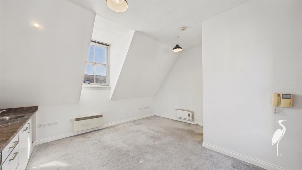 Property photo 3 of 10 Open Plan Lounge/Kitchen
