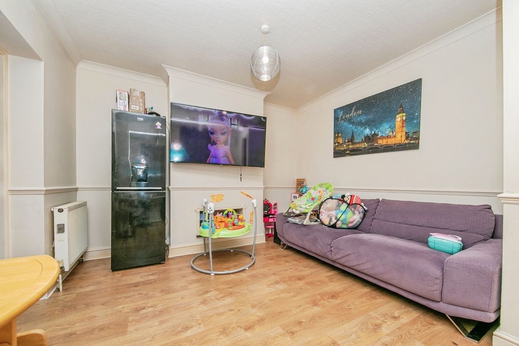 Property photo 2 of 13 Photo