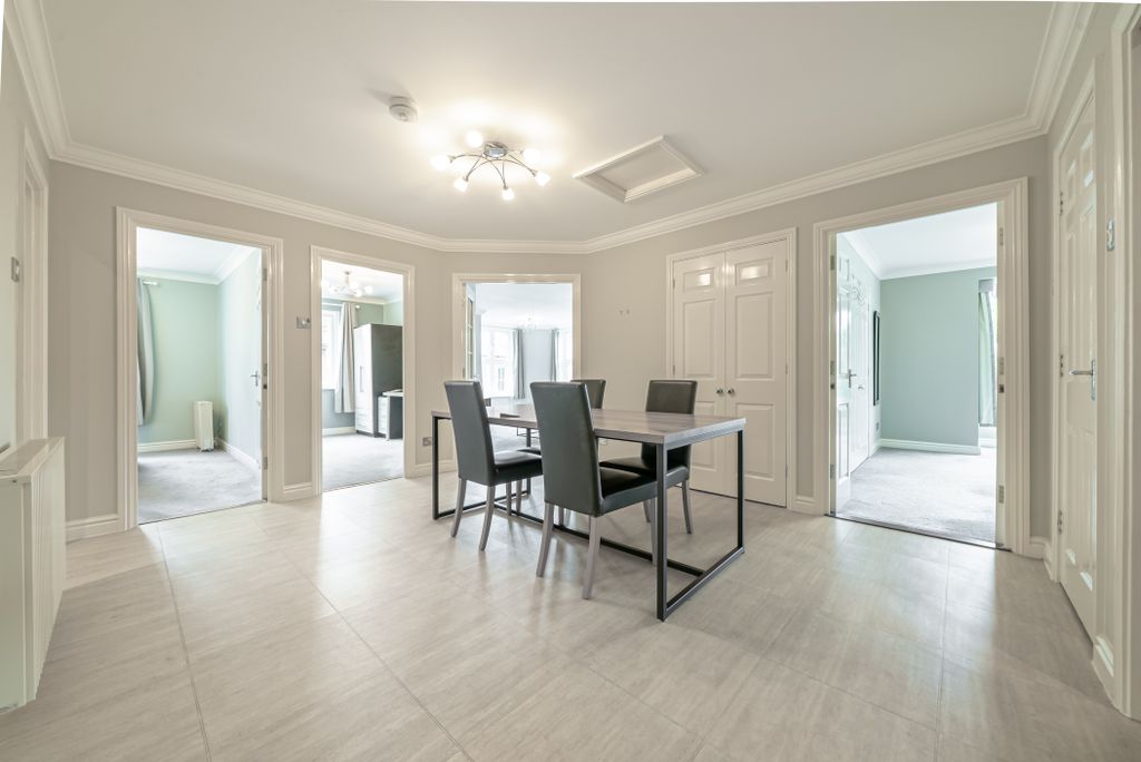 Property photo 2 of 19 114 Symphony Court00018
