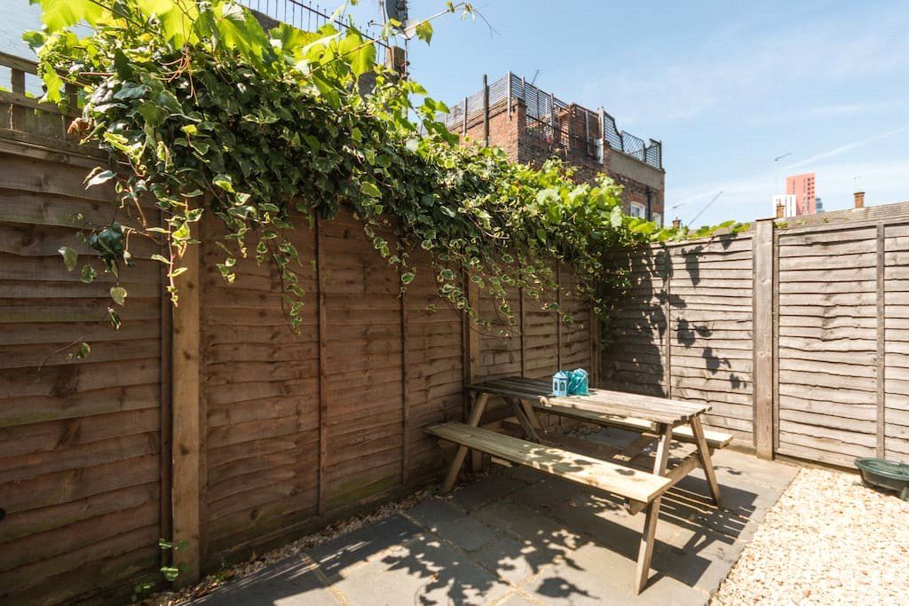 Property photo 2 of 21 Picture No. 10