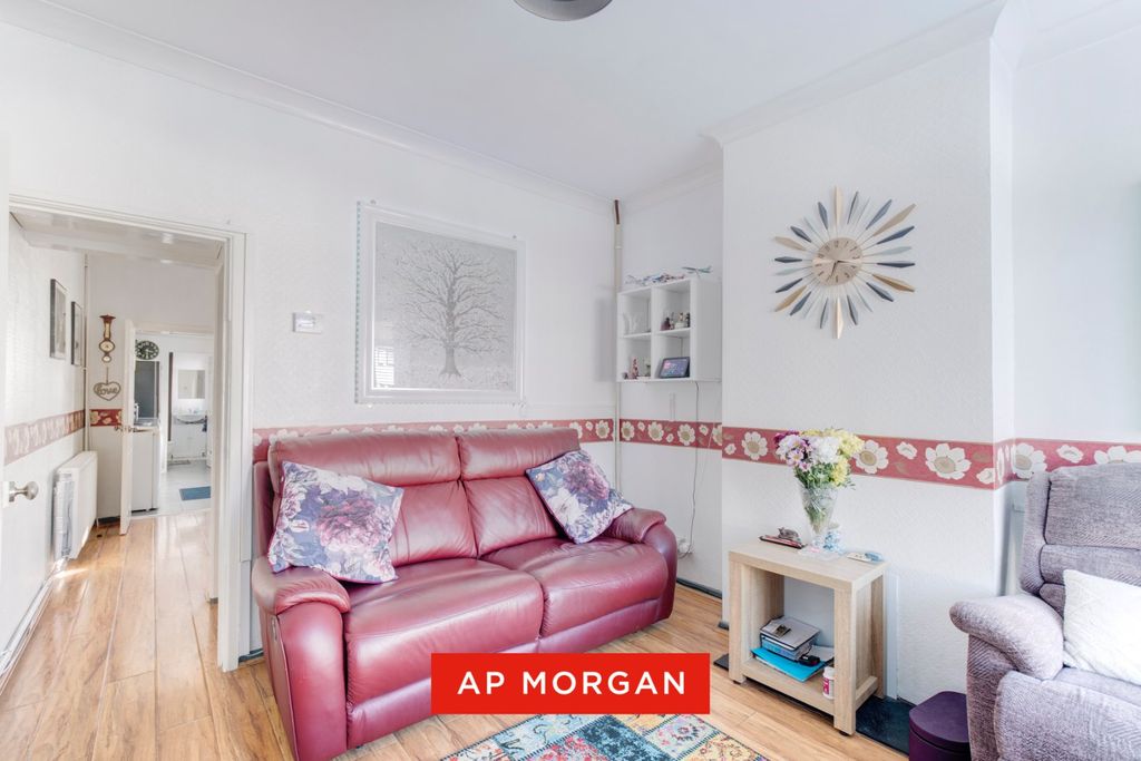 Property photo 2 of 14 Picture No. 02