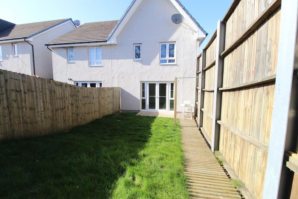 Property photo 2 of 16 Garden 1