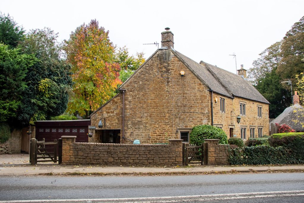 Property photo 1 of 27