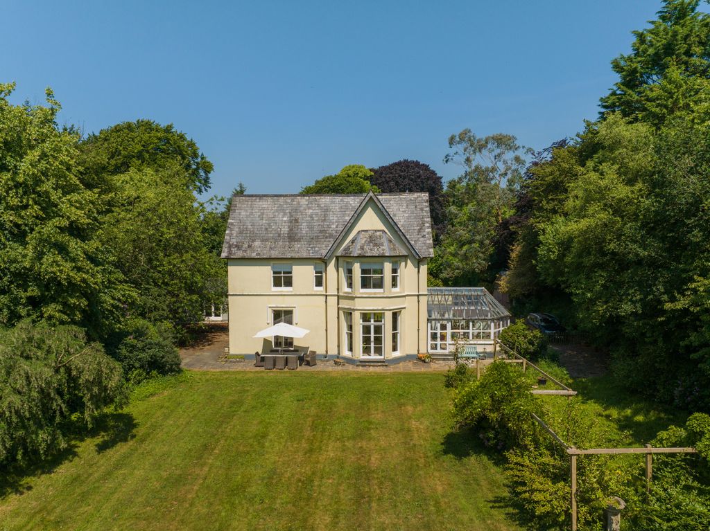 Property photo 1 of 21 Morth Grange