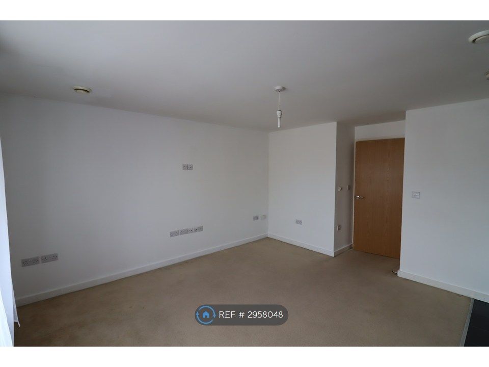 Property photo 3 of 10 Lounge