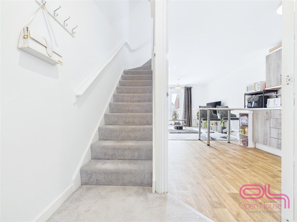 Property photo 3 of 21 Attlee Avenue, Anslow (2).Jpg