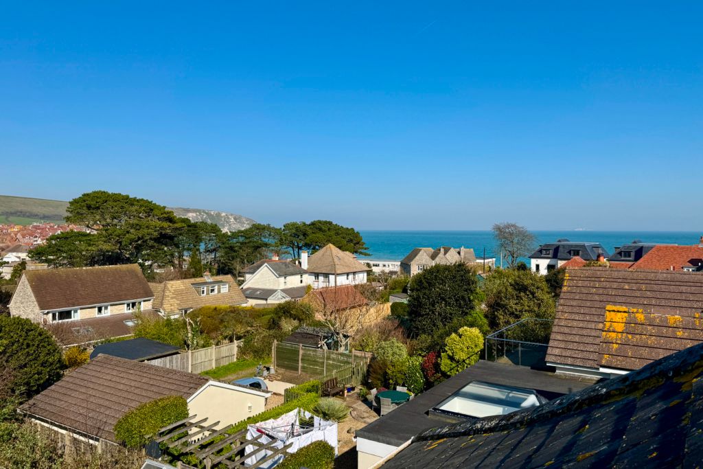 Property photo 2 of 16 Sea View