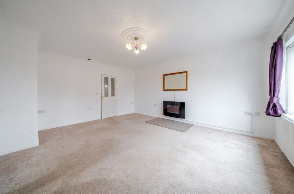 Property photo 3 of 10 1253002 (3)
