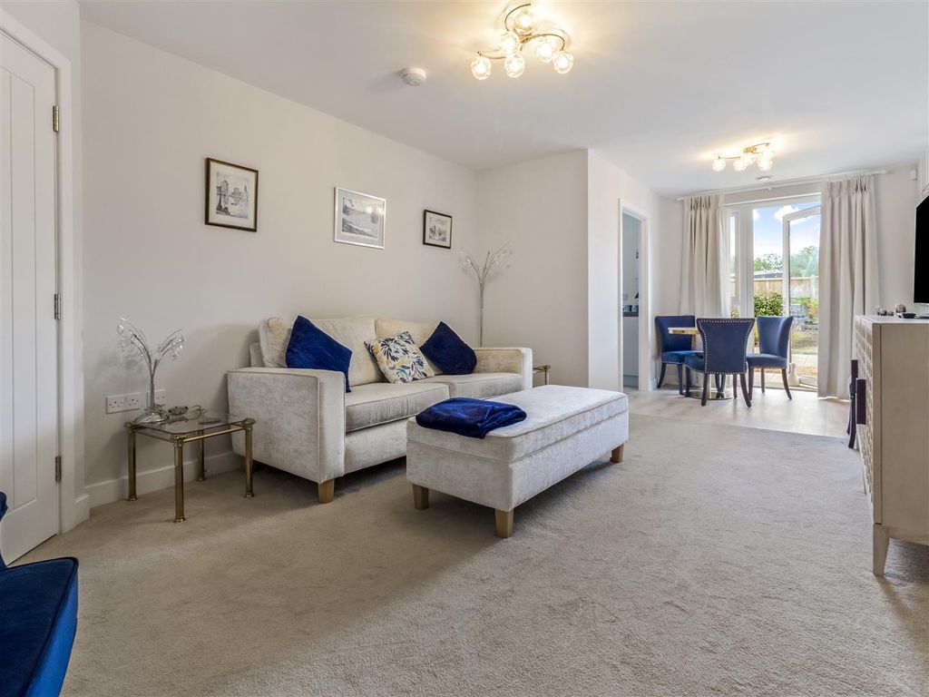Property photo 3 of 21 3 Walnut Tree Place-019.Jpg