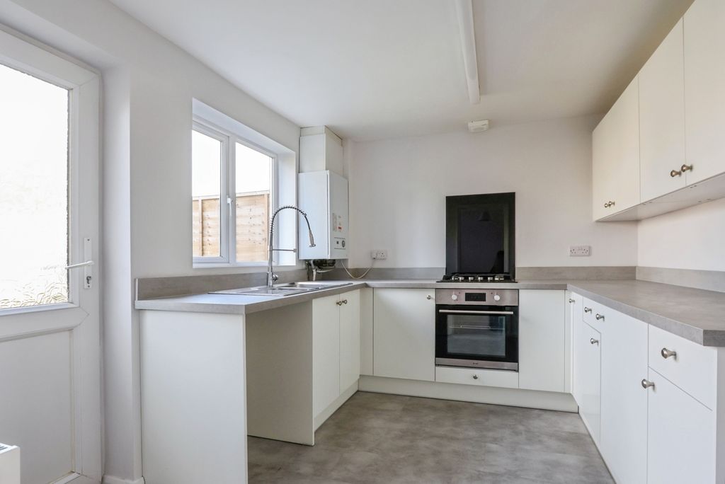 Property photo 3 of 15 Pbox-Img.Jpg