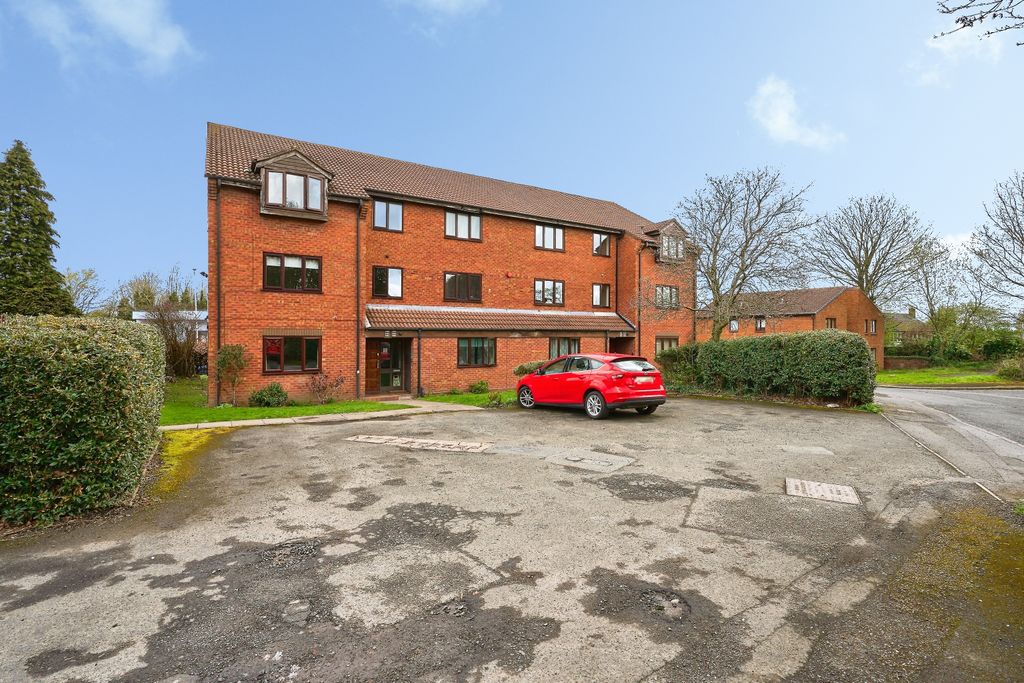 Property photo 2 of 18