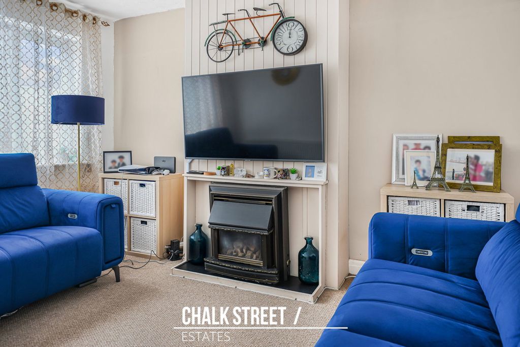 Property photo 3 of 26