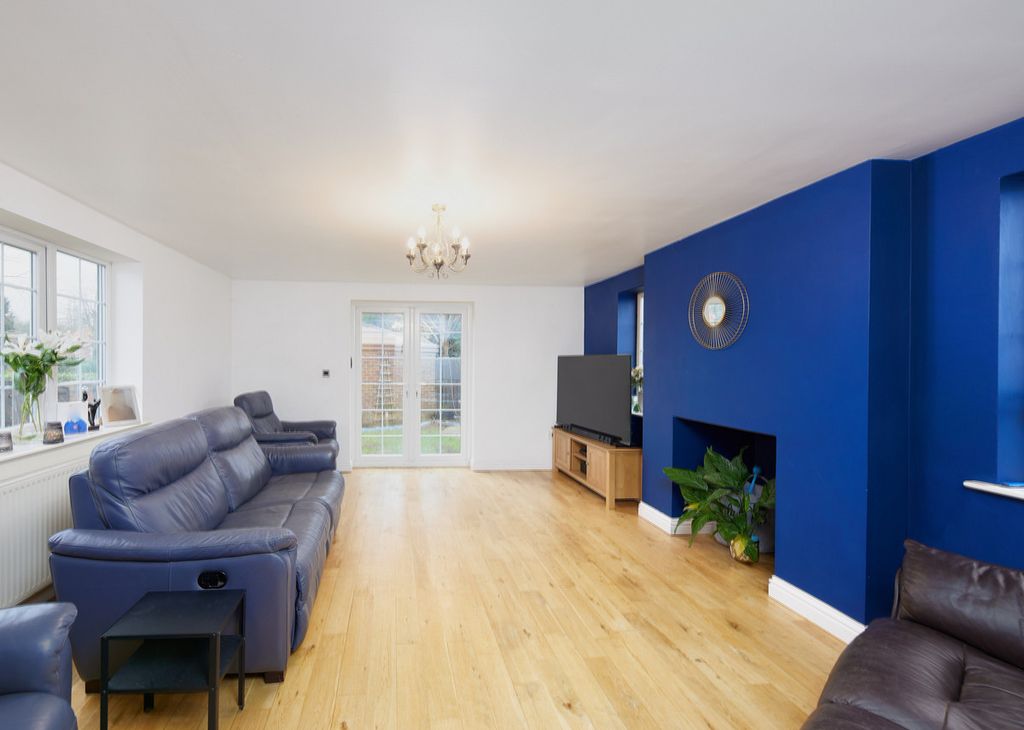 Property photo 3 of 35