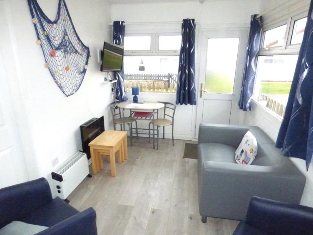 Property photo 3 of 10 Open Plan Lounge/Diner/Fitted Kitchen